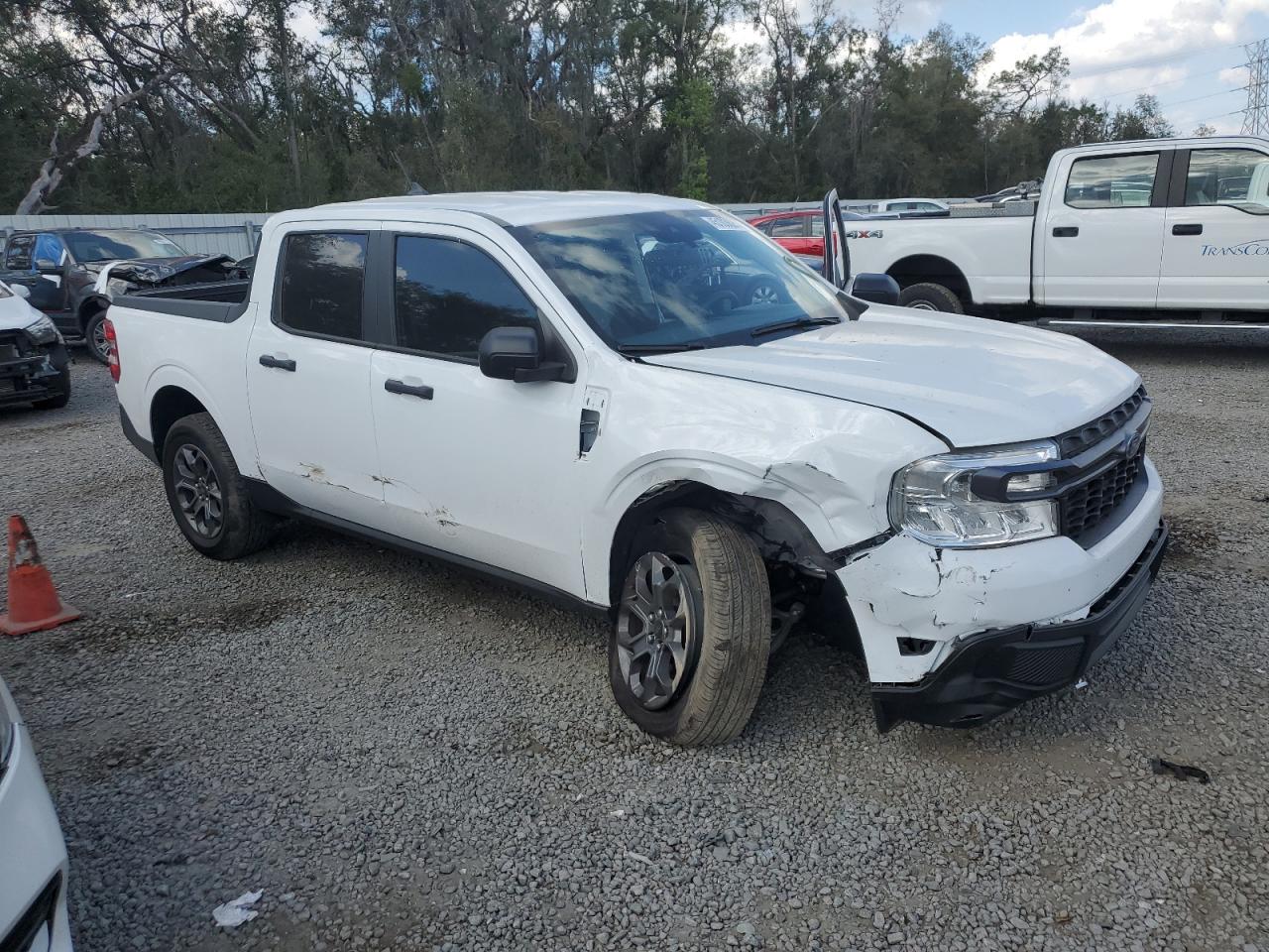 2023 Ford Maverick VIN 3FTTW8E33PRA58904 Copart auction photo, front end / side damage thumbnail 4