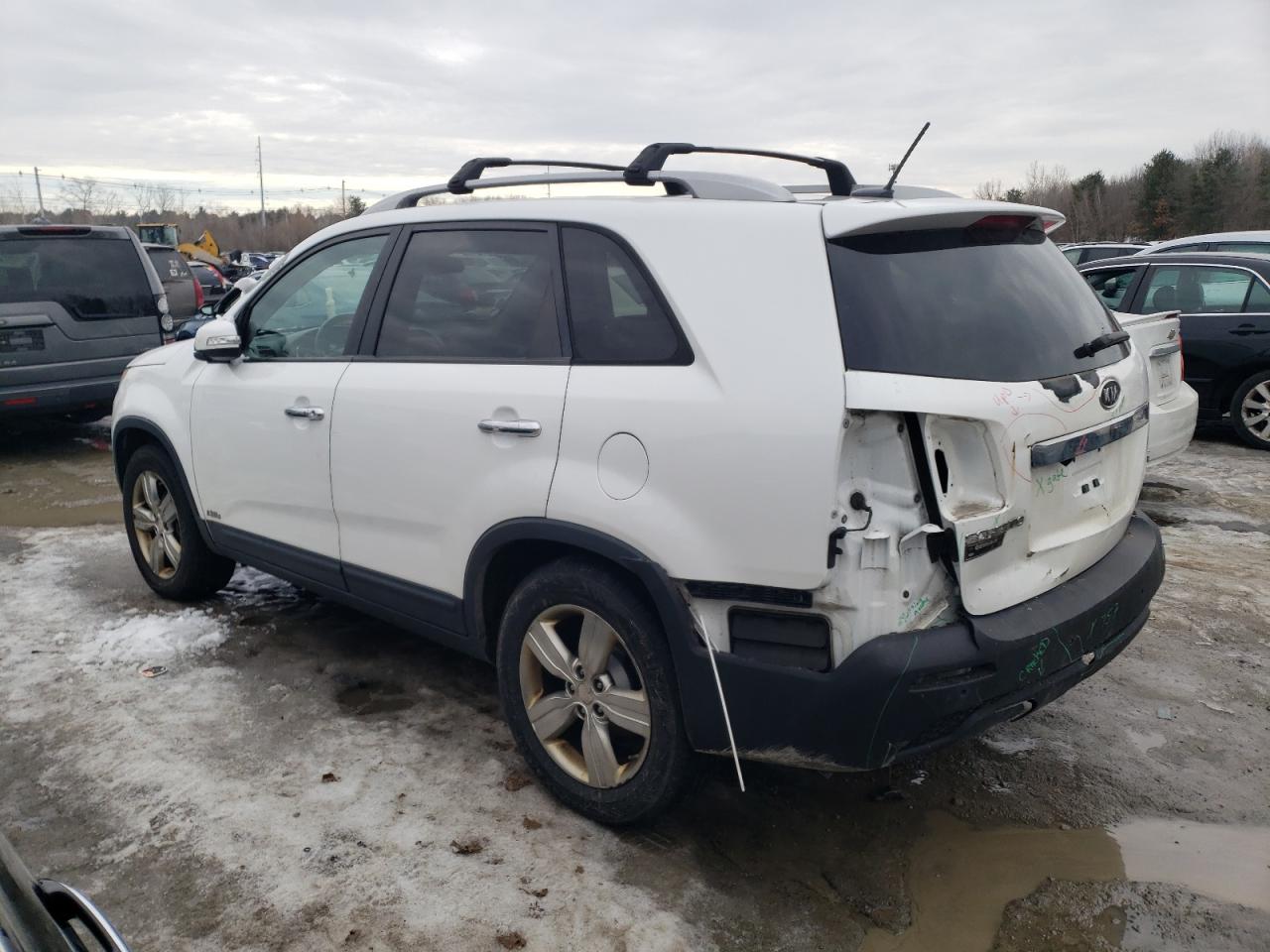 2013 KIA Sorento VIN 5XYKUDA23DG374347 Copart auction photo, rear end / minor dent/scratches damage thumbnail 2