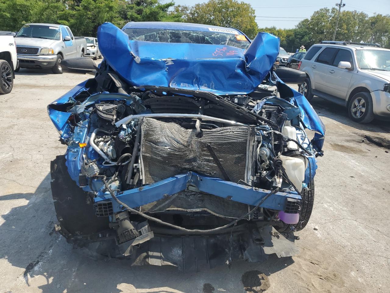 2019 Chevrolet Equinox VIN 3GNAXSEV2KS565756 Copart auction photo, front end damage thumbnail 5