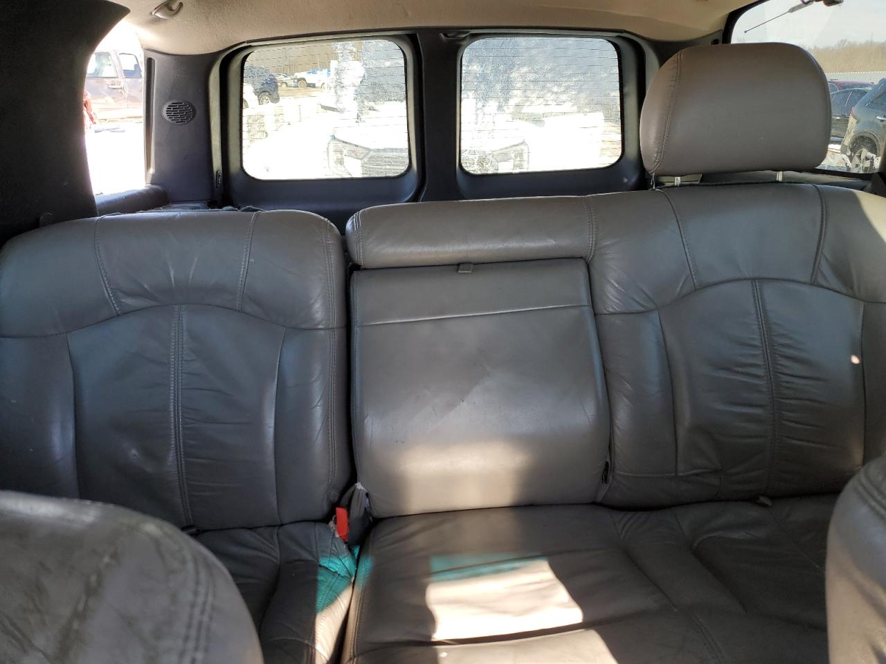 2001 Chevrolet Tahoe VIN 1GNEK13T11J215580 Copart auction photo, rollover damage thumbnail 10
