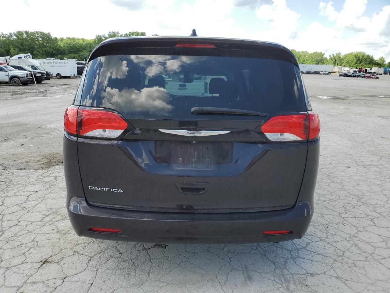2017 Chrysler Pacifica VIN 2C4RC1CG8HR529145 Copart auction photo, front end / side damage thumbnail 6