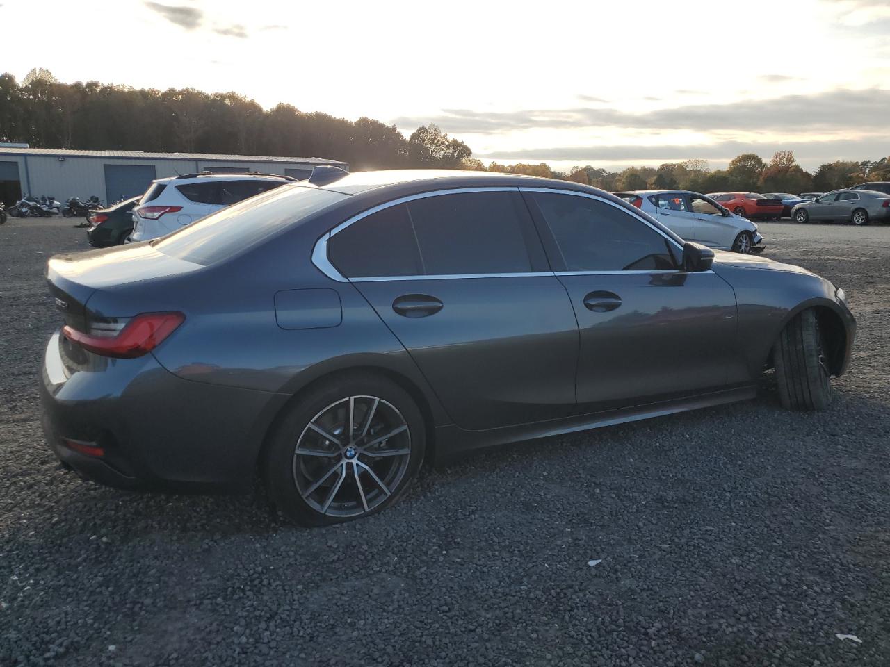 2020 BMW 3er VIN 3MW5R7J07L8B32375 Copart auction photo, undercarriage damage thumbnail 3