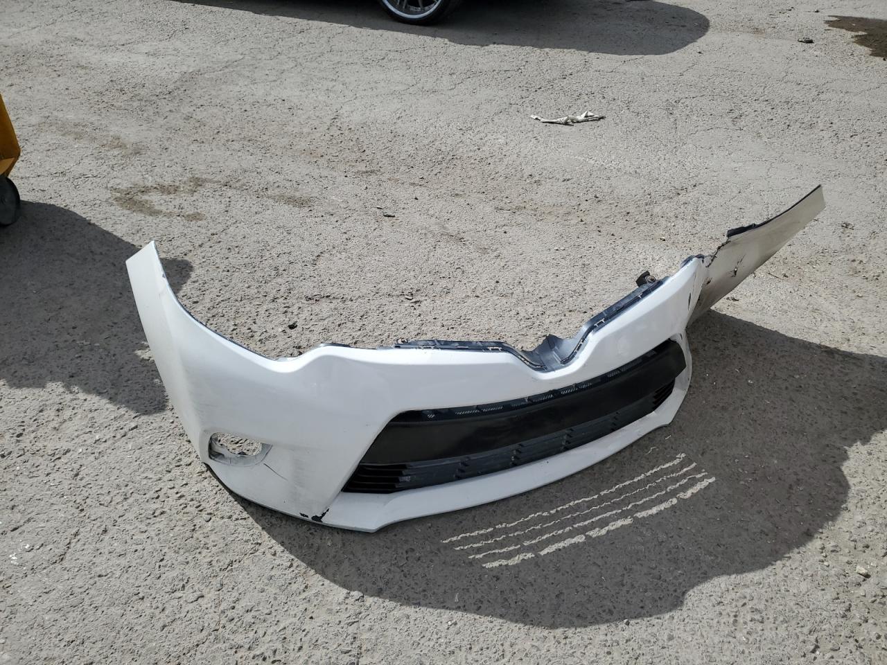2015 Toyota Corolla VIN 5YFBURHE0FP239015 Copart auction photo, front end damage thumbnail 14