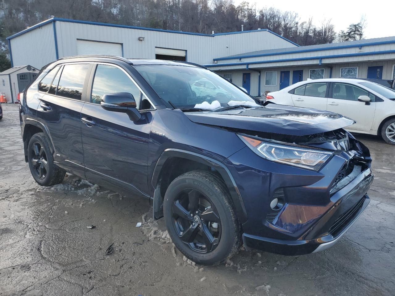 2021 Toyota RAV 4 VIN 4T3E6RFV1MU060317 Copart auction photo, front end damage thumbnail 4