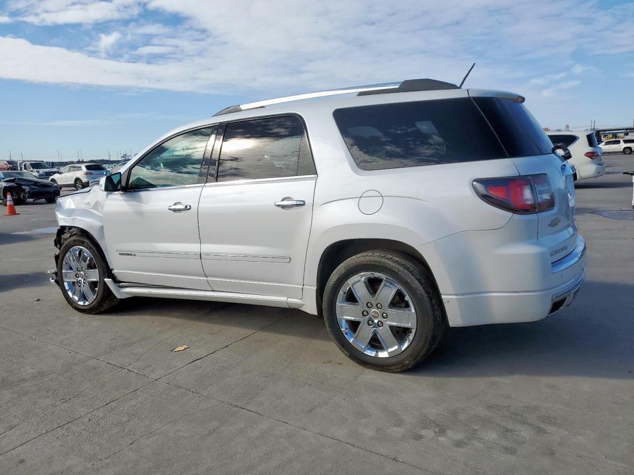 2016 GMC Acadia VIN 1GKKVTKD1GJ124959 Copart auction photo, front end damage thumbnail 2