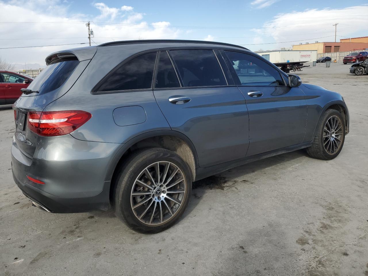 2018 Mercedes-Benz GLC VIN WDC0G4JB3JV094036 Copart auction photo, front end / side damage thumbnail 3