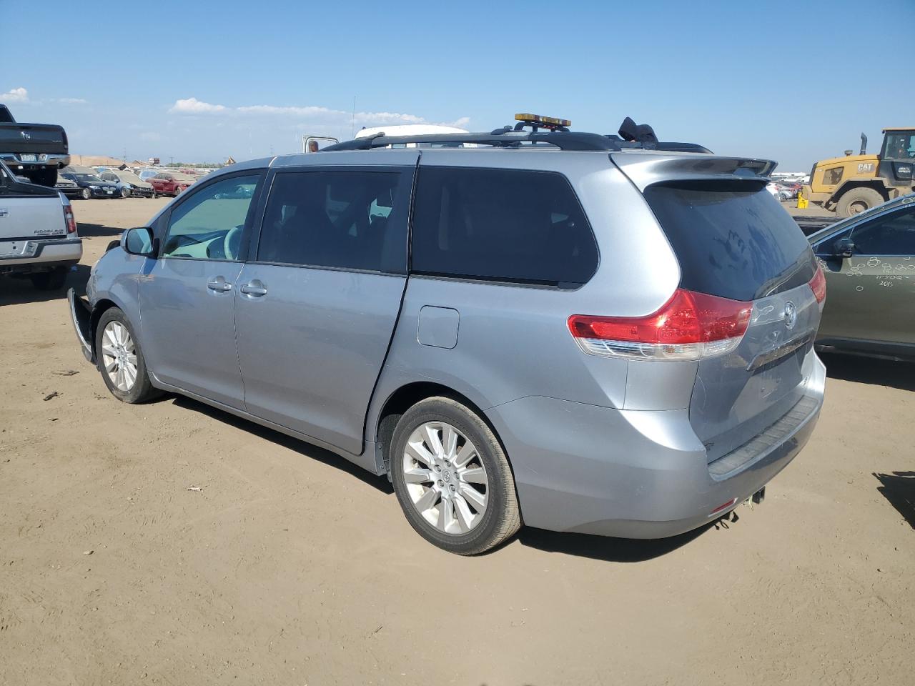 2013 Toyota Sienna VIN 5TDDK3DC1DS068036 Copart auction photo, front end damage thumbnail 2