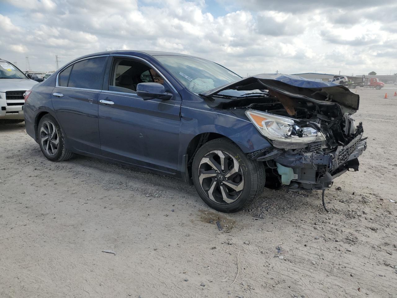 2016 Honda Accord VIN 1HGCR2F75GA178561 Copart auction photo, front end damage thumbnail 4