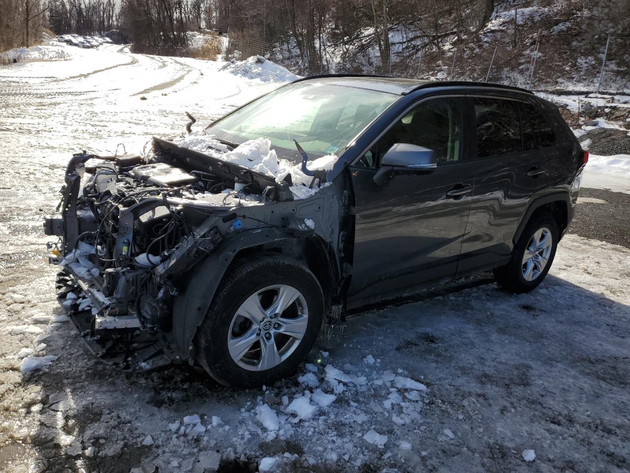 2020 Toyota RAV 4 VIN JTMP1RFV7LD050040