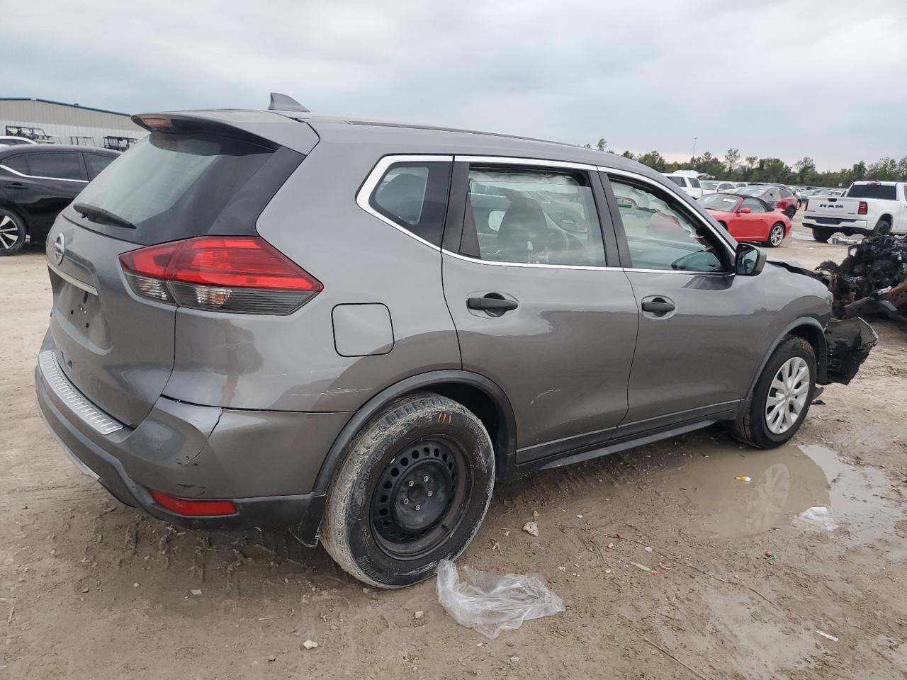 2017 Nissan Rogue VIN KNMAT2MT0HP616957 Copart auction photo, front end damage thumbnail 3
