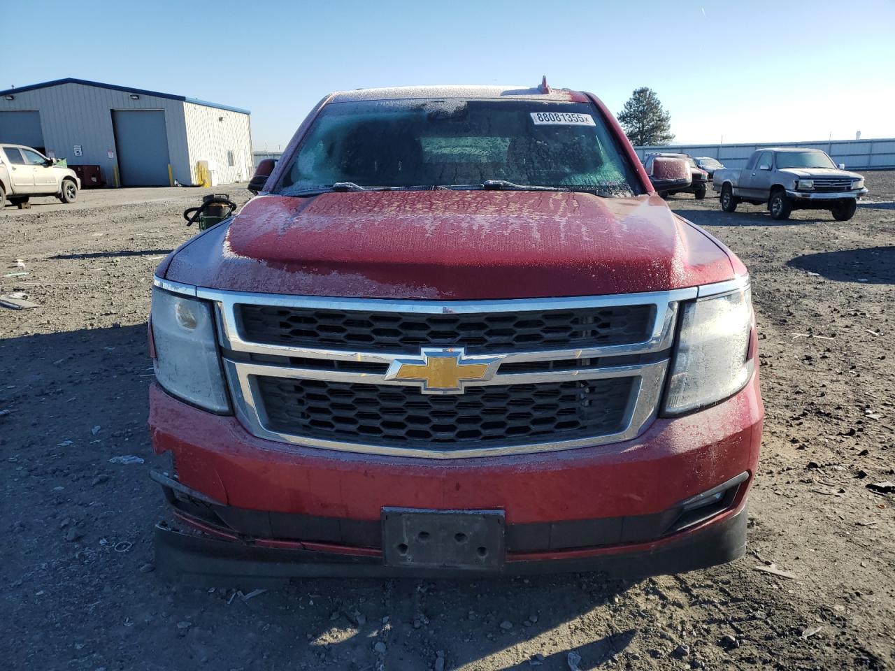 2015 Chevrolet Suburban VIN 1GNSKJKC3FR693903 Copart auction photo, front end / side damage thumbnail 5