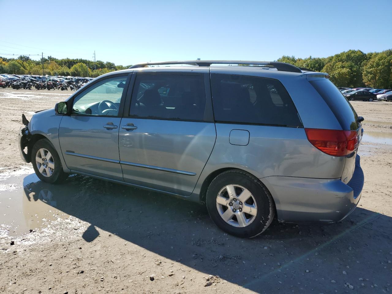 2004 Toyota Sienna VIN 5TDZA23C64S036591 Copart auction photo, front end damage thumbnail 2