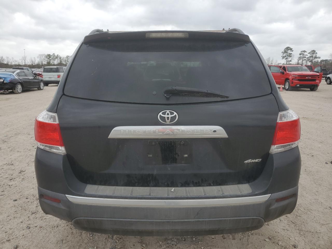 2011 Toyota Highlander VIN 5TDBK3EH9BS044906 Copart auction photo, minor dent/scratches / front end damage thumbnail 6