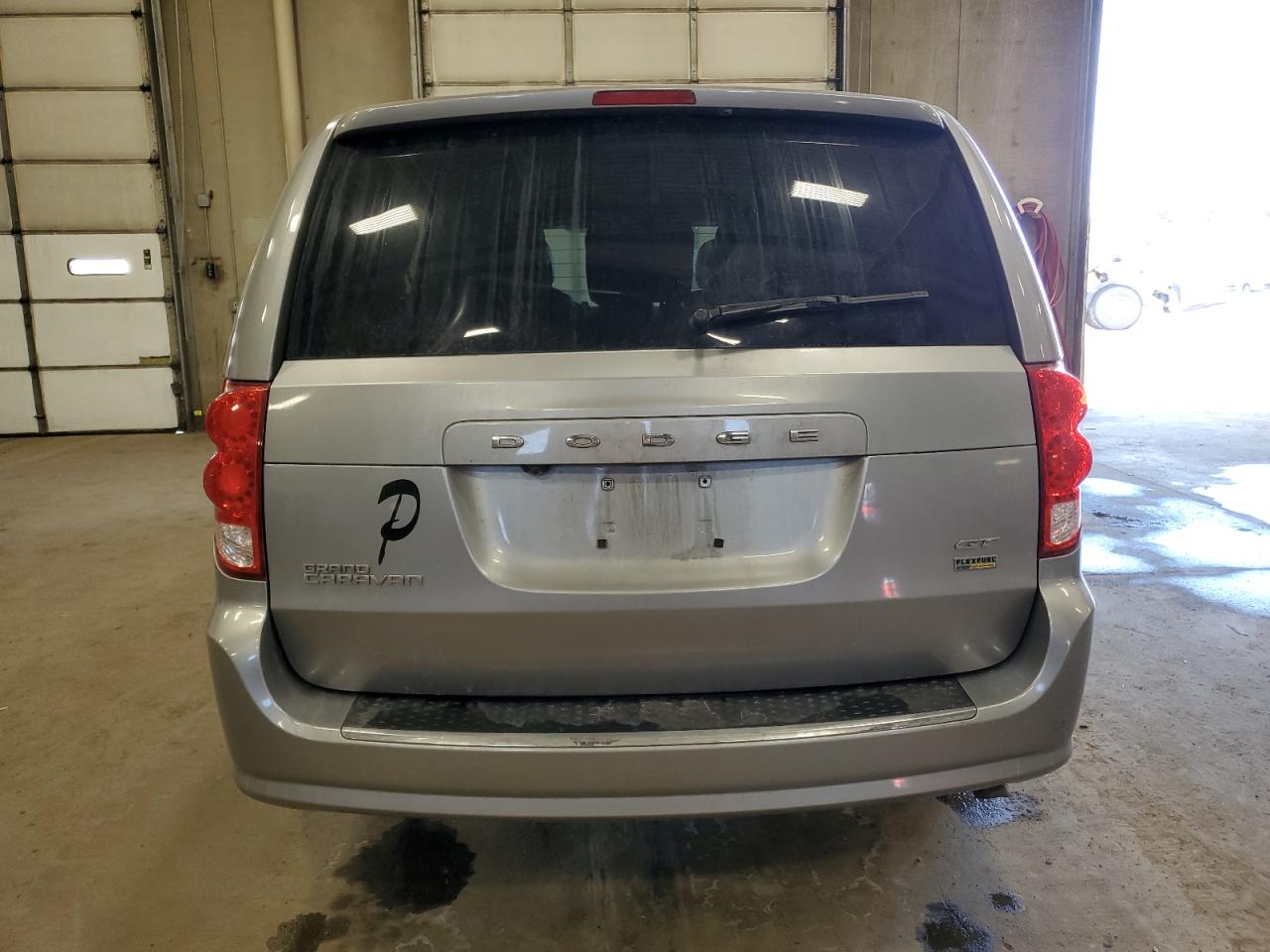 2019 Dodge Caravan VIN 2C4RDGEG1KR736786 Copart auction photo, front end / side damage thumbnail 6