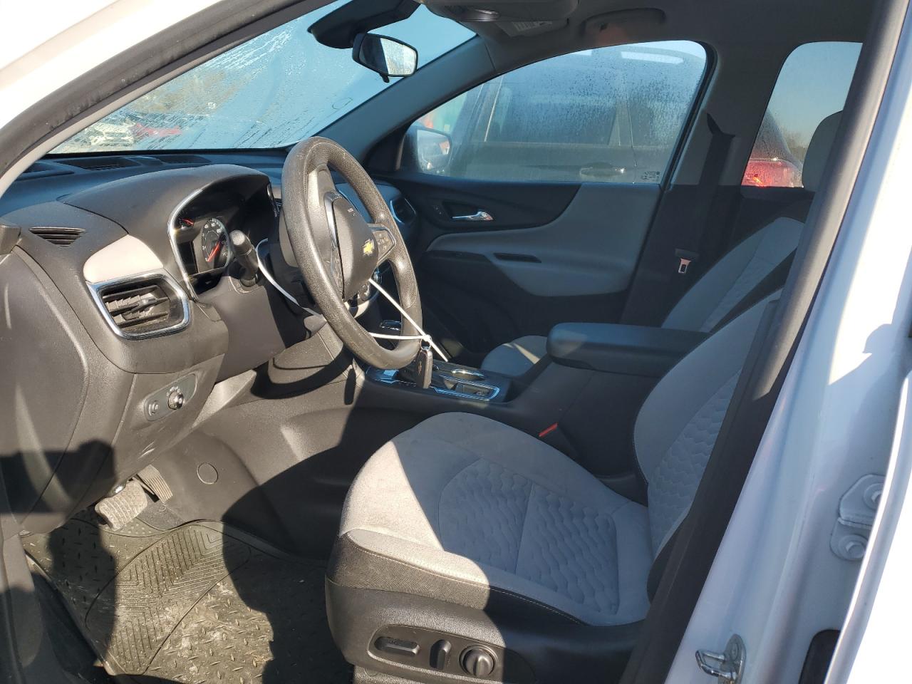 2020 Chevrolet Equinox VIN 3GNAXFEV3LS585393 Copart auction photo, front end damage thumbnail 7