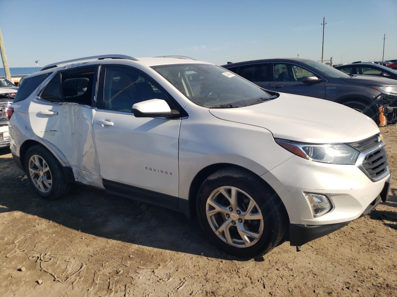 2020 Chevrolet Equinox VIN 3GNAXLEX6LL268072 Copart auction photo, side / minor dent/scratches damage thumbnail 4