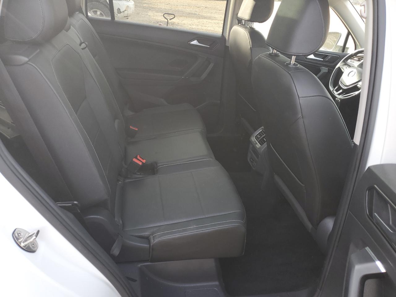 2018 Volkswagen Tiguan VIN 3VV3B7AX8JM214679 Copart auction photo, front end / side damage thumbnail 11