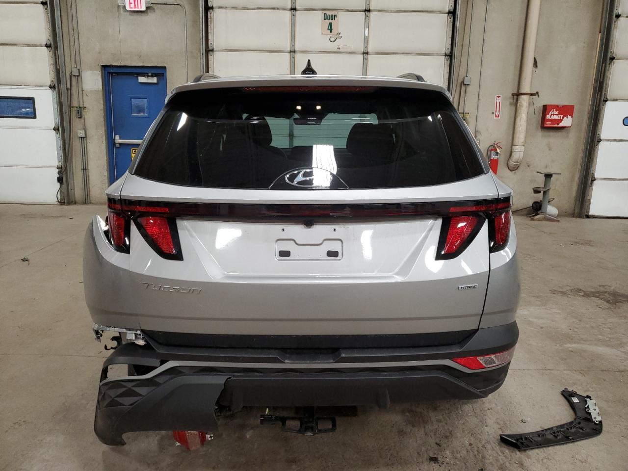2024 Hyundai Tucson VIN 5NMJBCDE7RH336084 Copart auction photo, side / rear end damage thumbnail 6