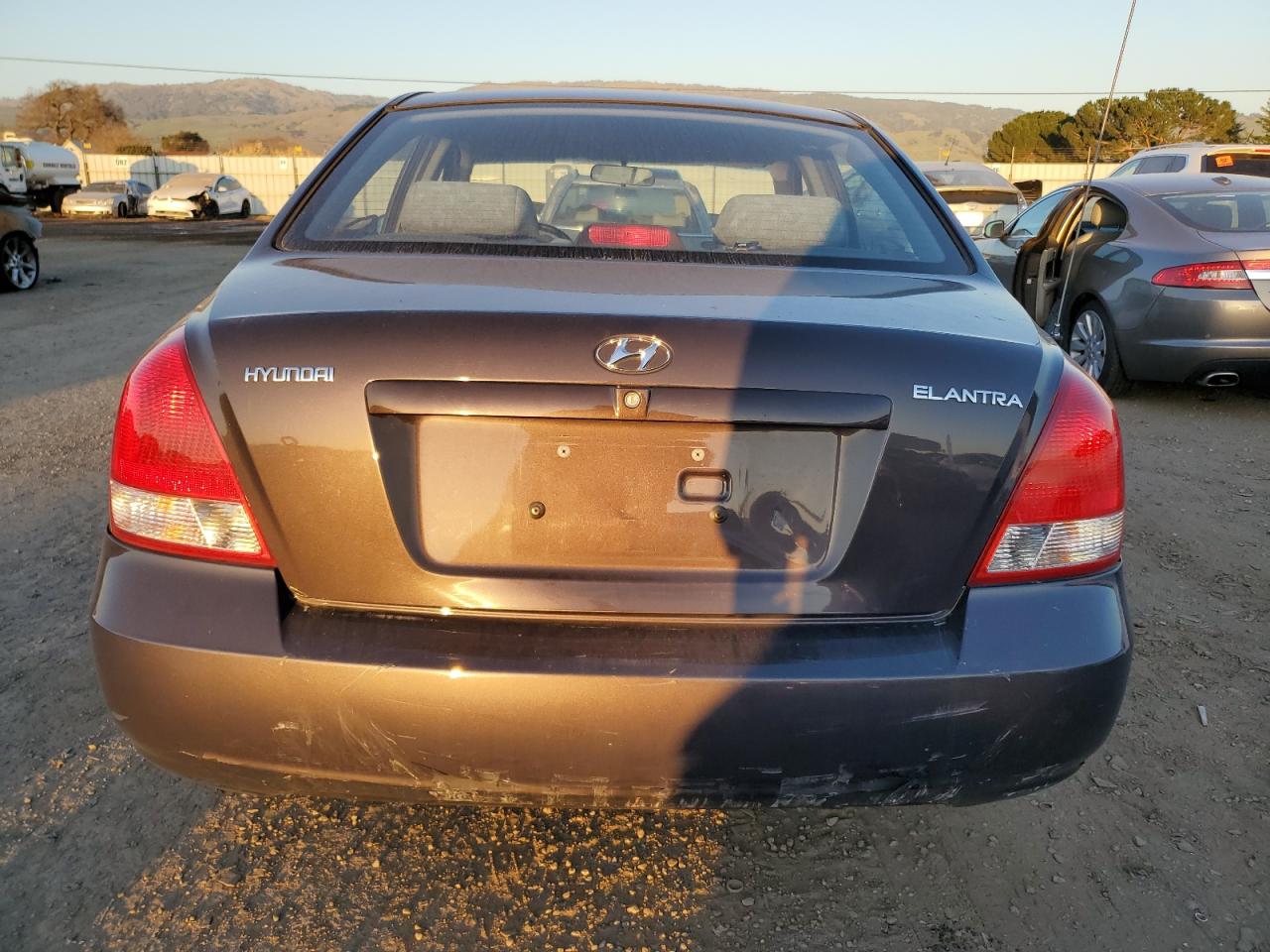 2002 Hyundai Elantra VIN KMHDN45D02U427787 Copart auction photo, minor dent/scratches damage thumbnail 6