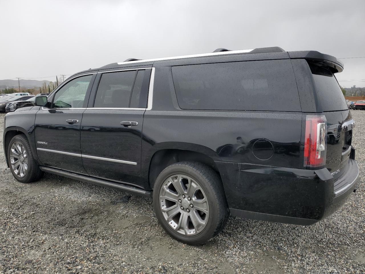 2016 GMC Yukon VIN 1GKS2HKJ1GR199710 Copart auction photo, front end / minor dent/scratches damage thumbnail 2