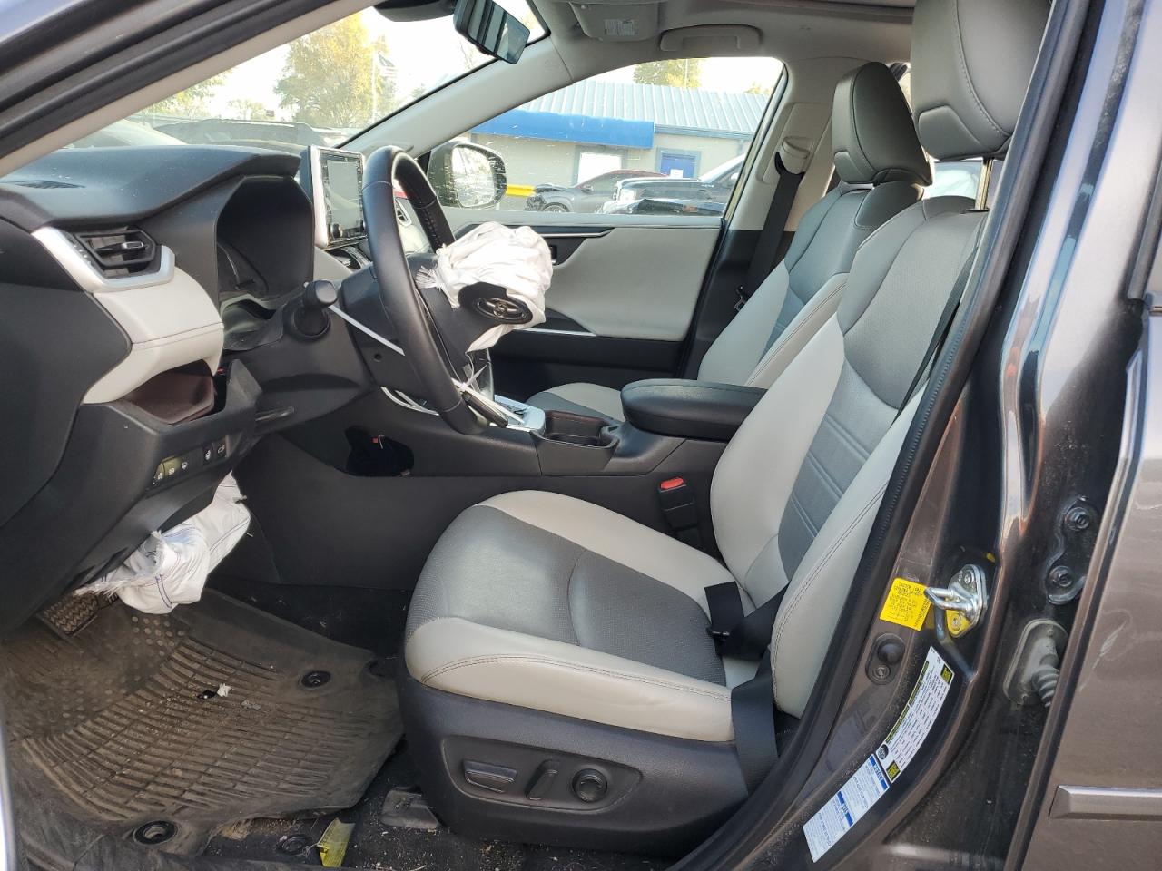 2021 Toyota RAV 4 VIN 2T3N1RFV7MC256004 Copart auction photo, front end / minor dent/scratches damage thumbnail 7