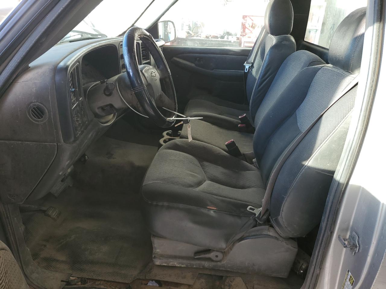 2005 Chevrolet Silverado VIN 1GCEC14X45Z299554 Copart auction photo, all over damage thumbnail 7