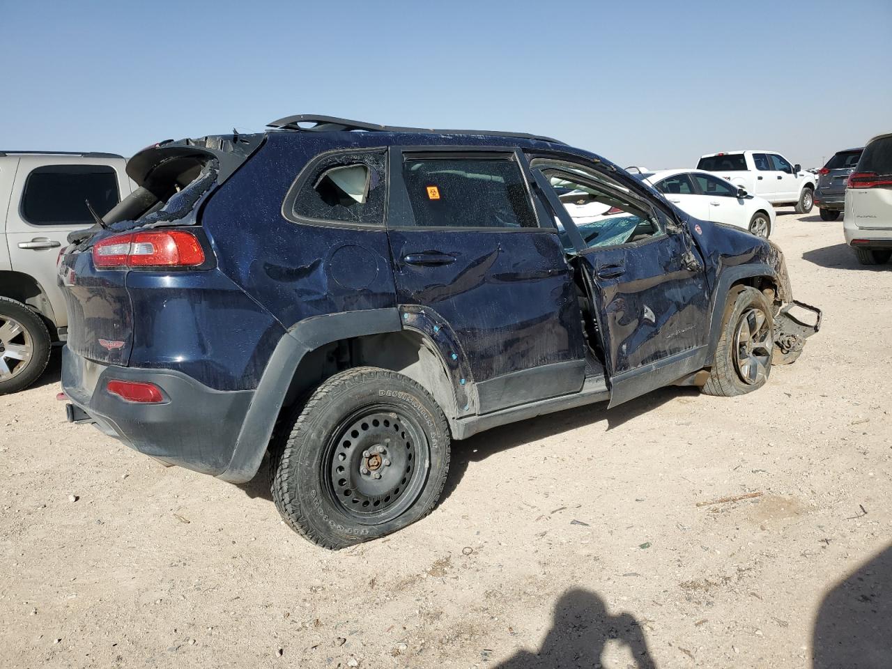 2014 Jeep Cherokee VIN 1C4PJMBSXEW257317 Copart auction photo, all over damage thumbnail 3