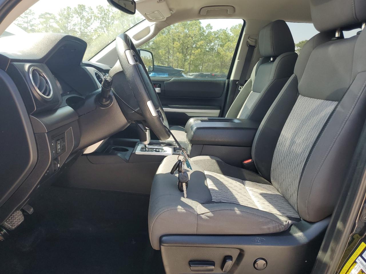 2016 Toyota Tundra VIN 5TFDW5F17GX555462 Copart auction photo, front end / side damage thumbnail 7