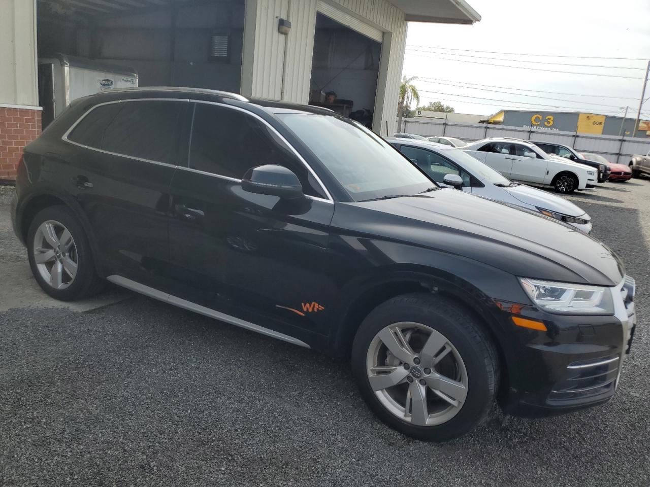 2019 Audi Q5 VIN WA1BNAFY3K2076956 Copart auction photo, water/flood damage thumbnail 4