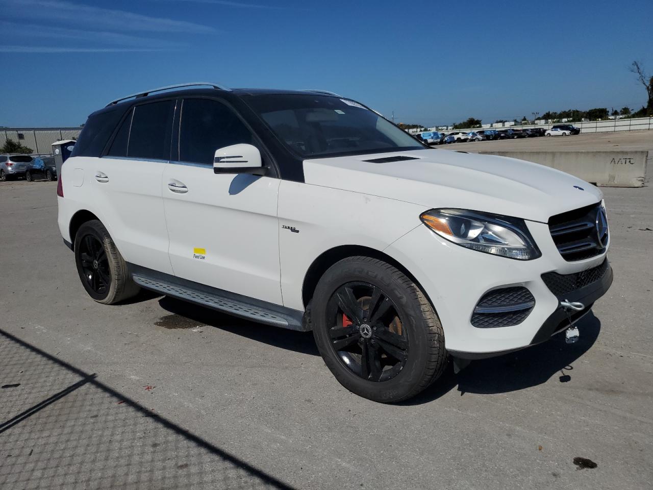 2016 Mercedes-Benz GLE VIN 4JGDA5JB5GA633962 Copart auction photo, water/flood damage thumbnail 4