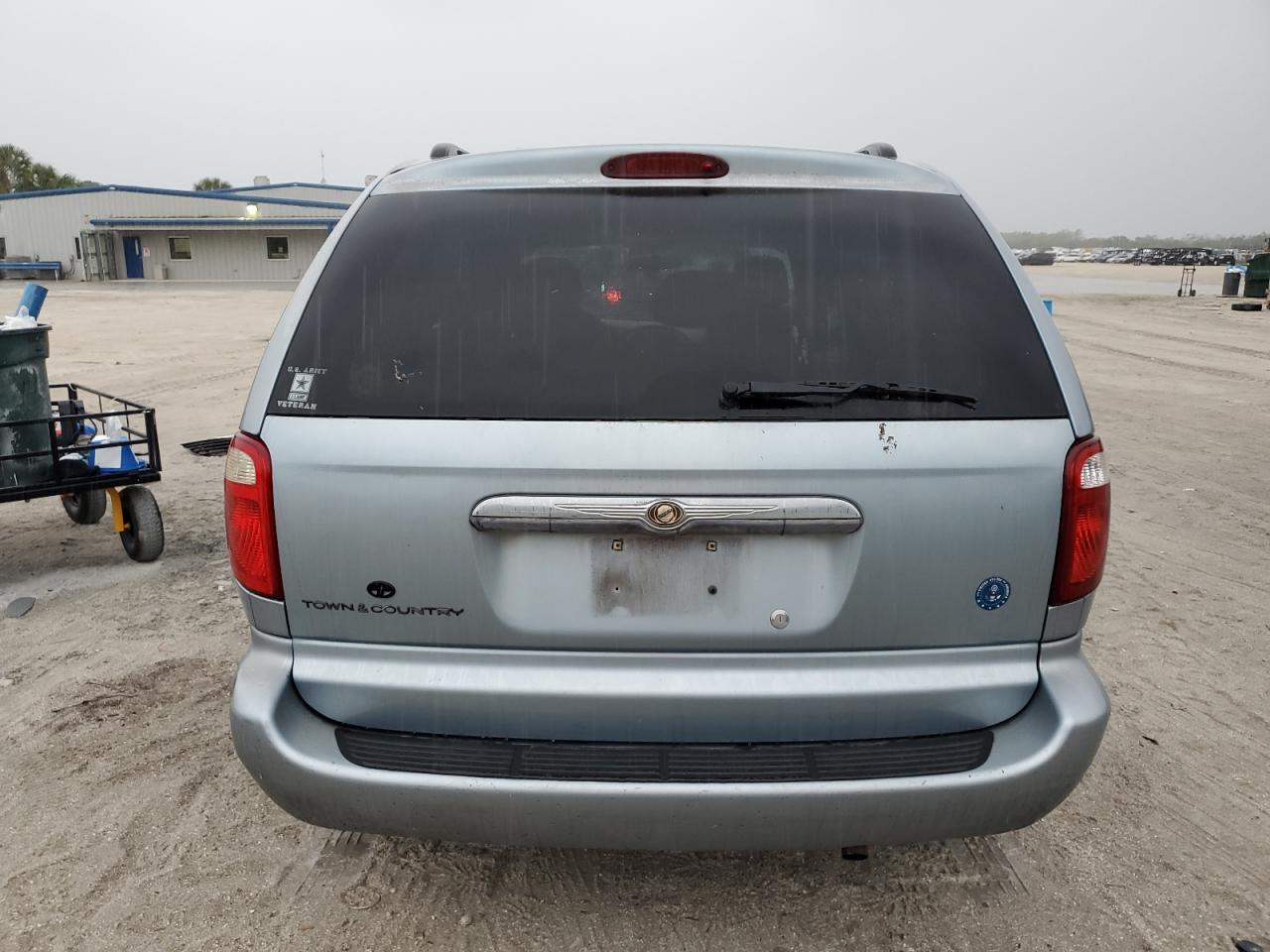 2006 Chrysler Town & Country VIN 1A4GP45R86B733106 Copart auction photo, front end / side damage thumbnail 6