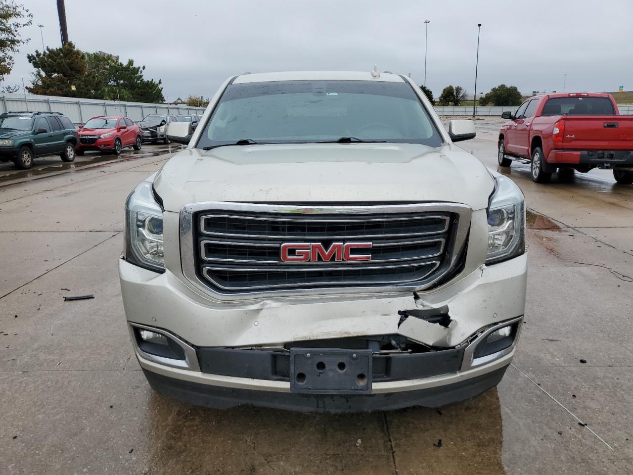 2017 GMC Yukon VIN 1GKS1AKC8HR125018 Copart auction photo, front end / rear end damage thumbnail 5