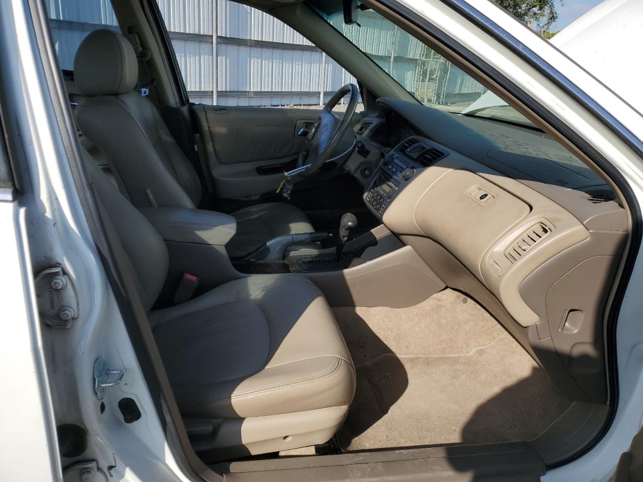 1998 Honda Accord VIN 1HGCG6671WA237018 Copart auction photo, side damage thumbnail 7