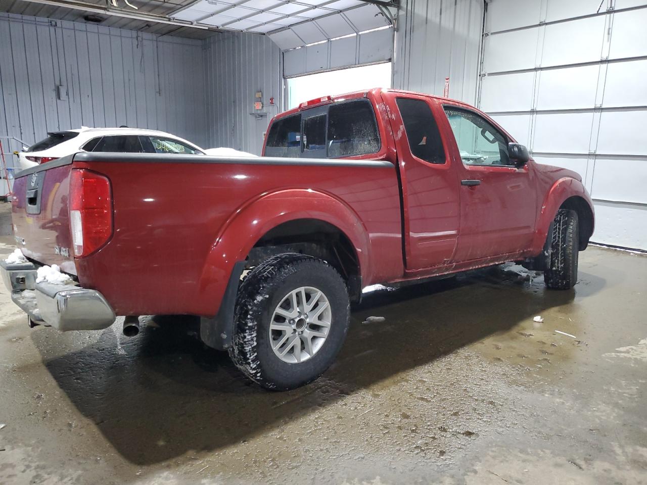 2016 Nissan Navara (Frontier) VIN 1N6AD0CWXGN747639 Copart auction photo, front end / undercarriage damage thumbnail 3