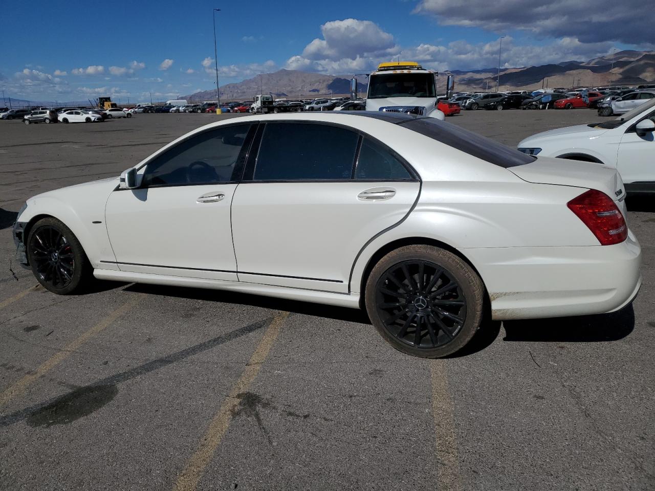 2012 Mercedes-Benz S-klasse VIN WDDNG7DB0CA480034 Copart auction photo, front end / side damage thumbnail 2