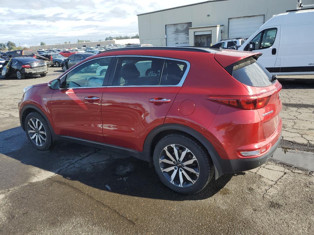 2018 KIA Sportage VIN KNDPNCAC1J7360736 Copart auction photo, front end damage thumbnail 2