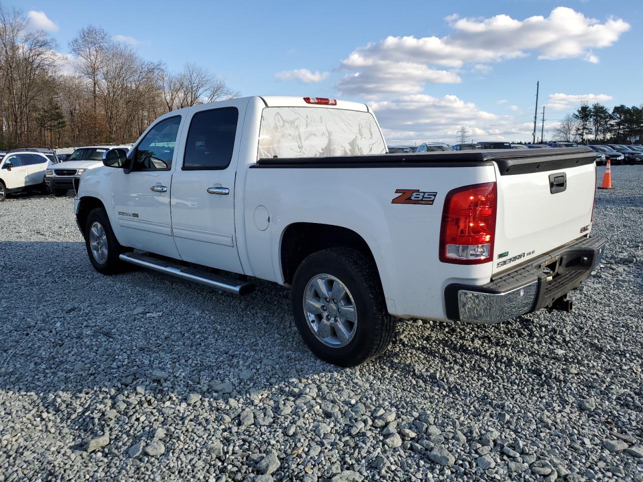 2011 GMC Sierra VIN 3GTP1VE05BG360526 Copart auction photo, front end damage thumbnail 2