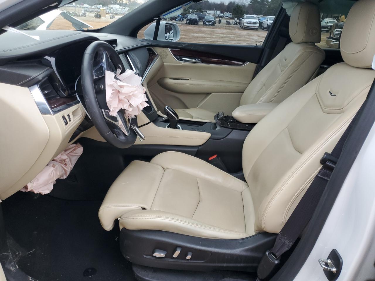 2017 Cadillac XT5 VIN 1GYKNCRS4HZ241691 Copart auction photo, front end damage thumbnail 7