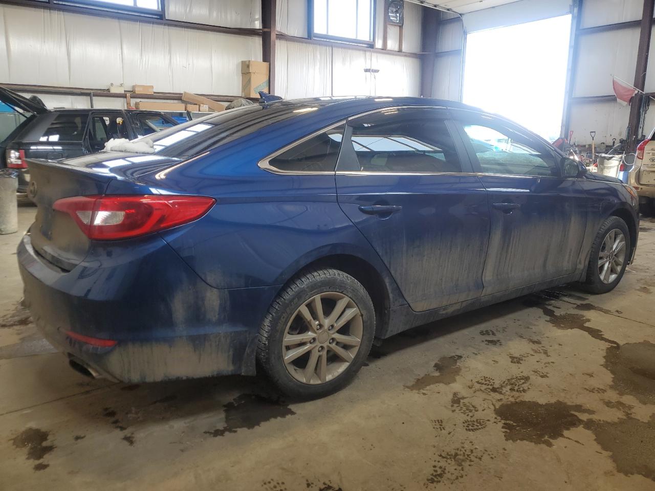 2016 Hyundai Sonata VIN 5NPE24AF6GH384759 Copart auction photo, front end / top/roof damage thumbnail 3