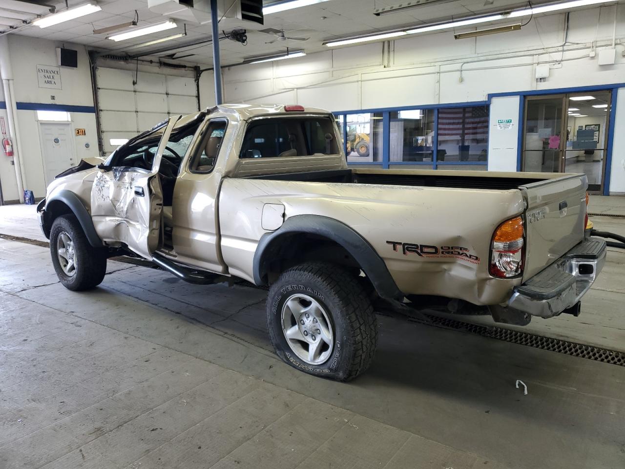 2004 Toyota Tacoma VIN 5TESM92N84Z395027 Copart auction photo, rollover / undercarriage damage thumbnail 2