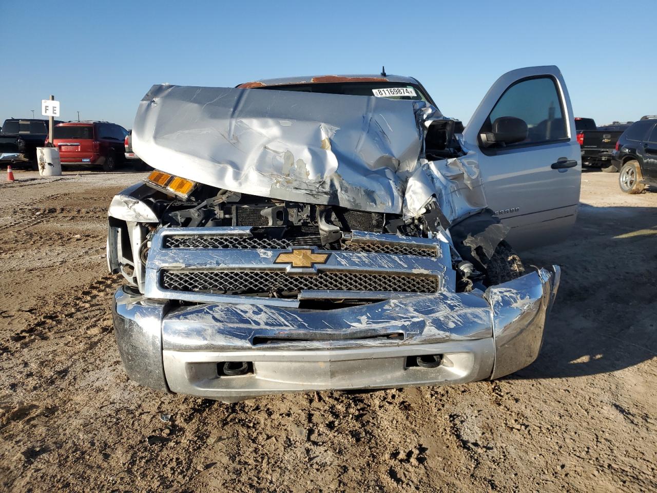 2013 Chevrolet Silverado VIN 3GCPKSE74DG369911 Copart auction photo, front end / minor dent/scratches damage thumbnail 5