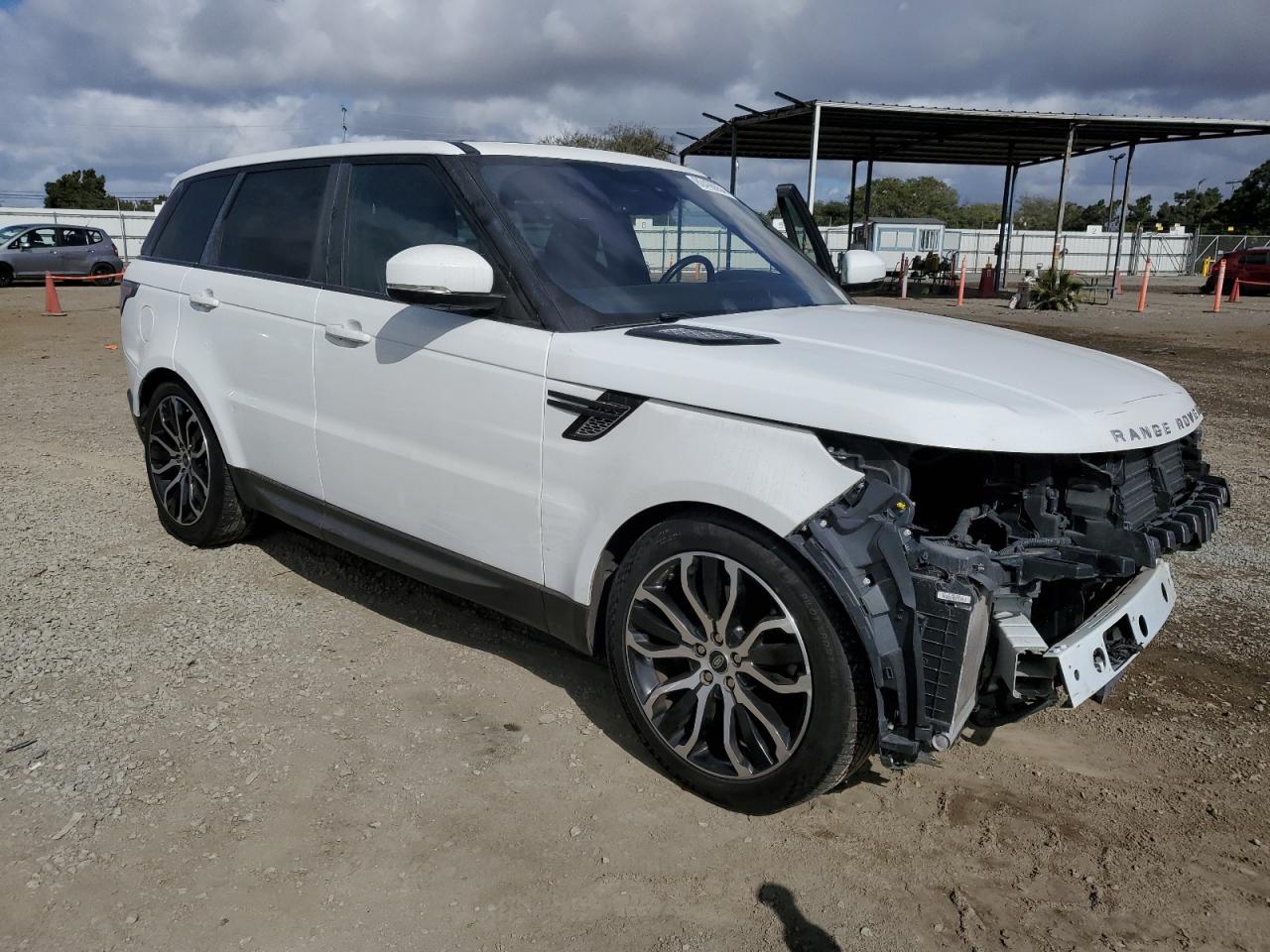 2016 Land Rover Range Rover VIN SALWR2KFXGA100794 Copart auction photo, front end damage thumbnail 4