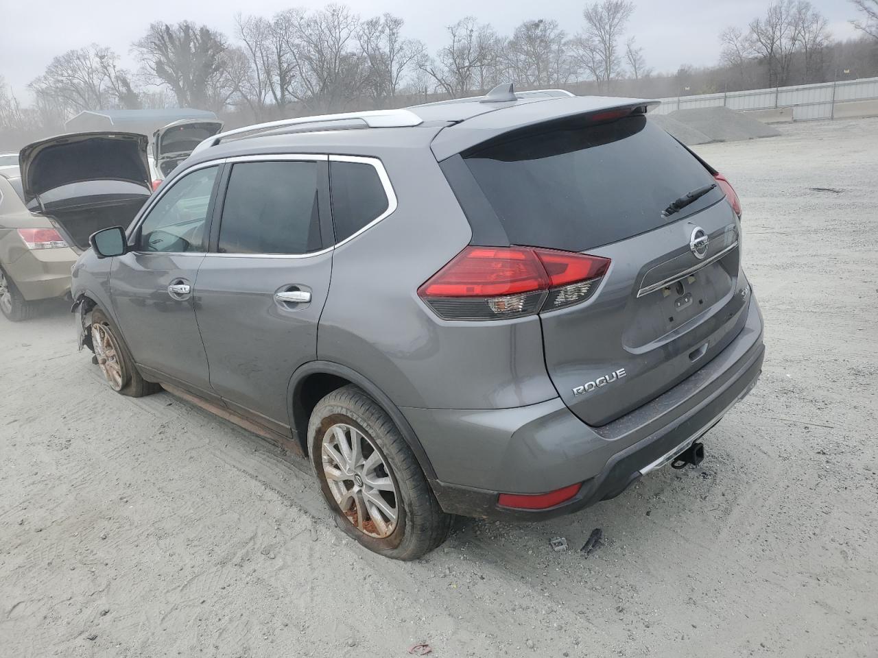 2017 Nissan Rogue VIN KNMAT2MV5HP615661 Copart auction photo, front end damage thumbnail 2