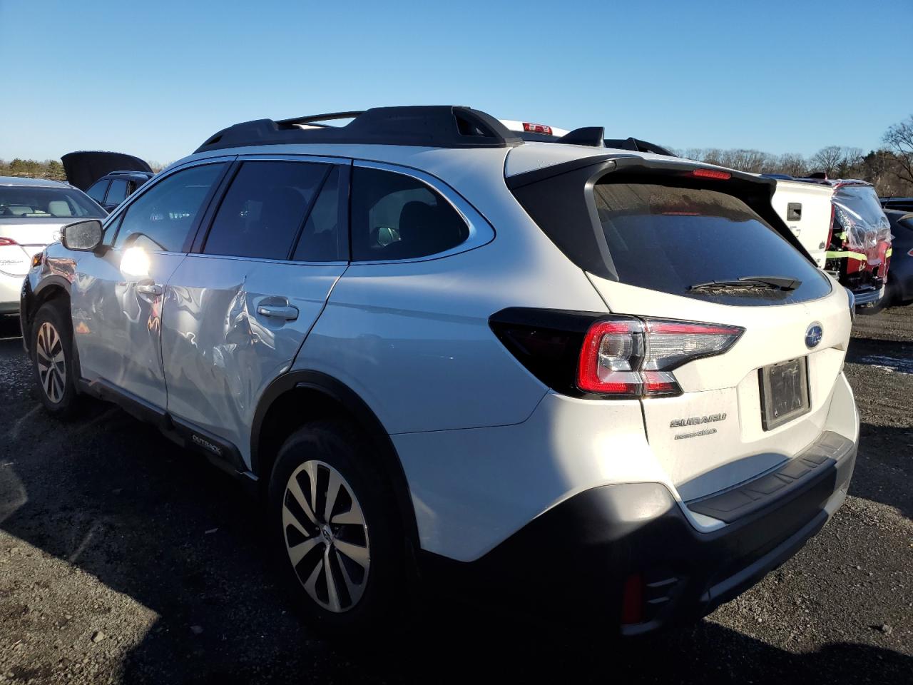2020 Subaru Outback VIN 4S4BTAECXL3264768 Copart auction photo, front end / side damage thumbnail 2