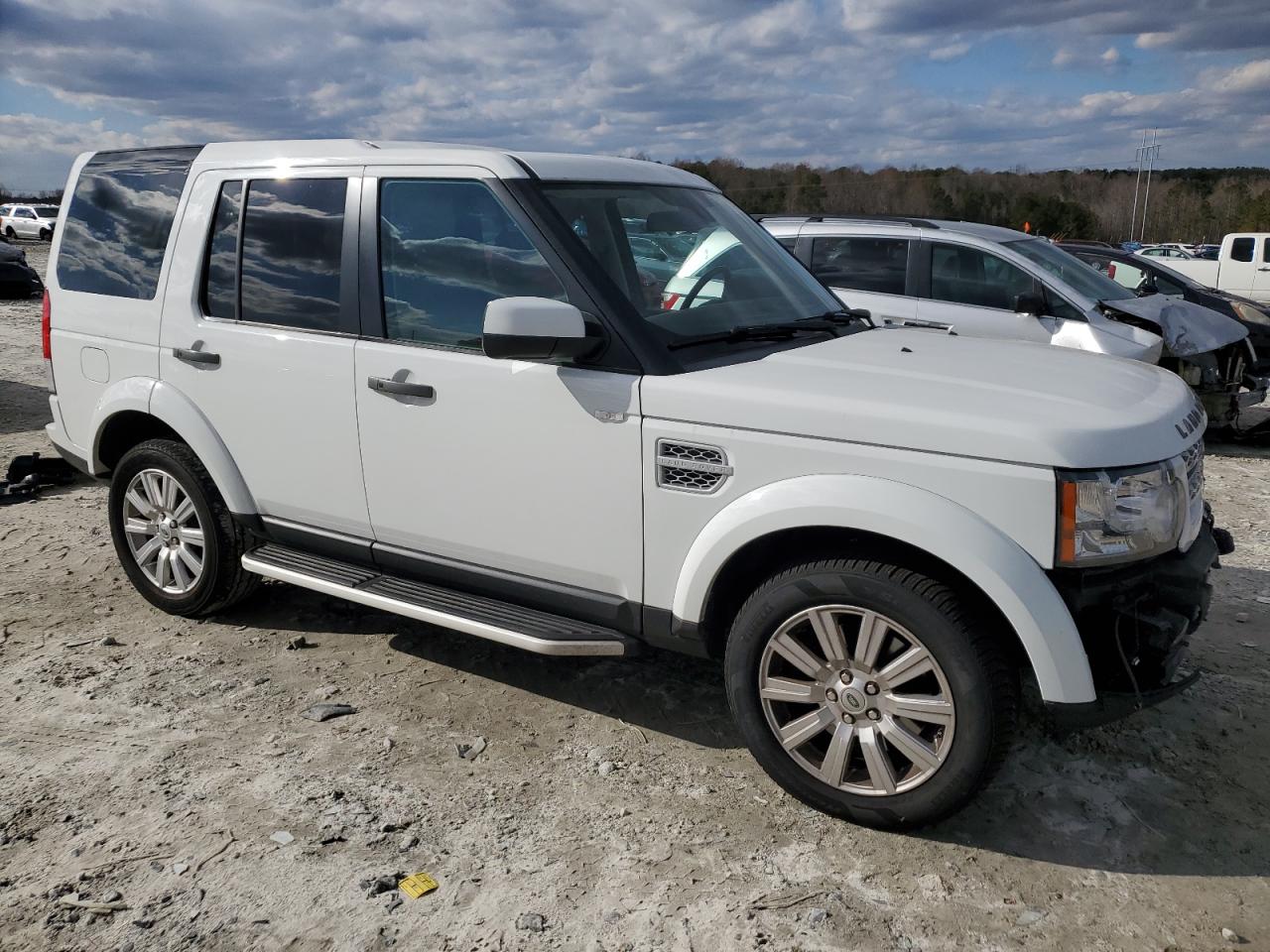 2013 Land Rover LR4 VIN SALAG2D42DA692392 Copart auction photo, front end / undercarriage damage thumbnail 4