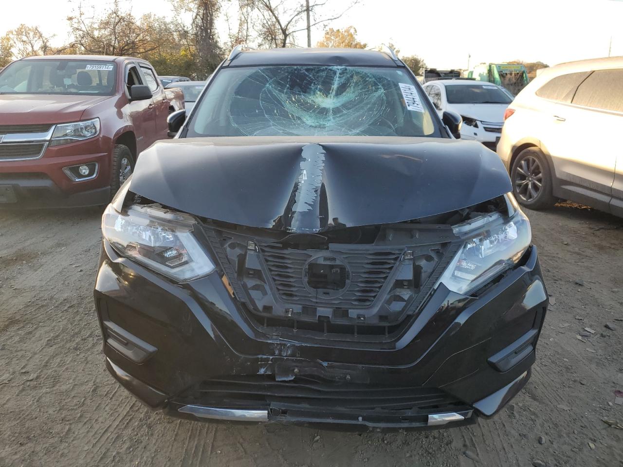 2020 Nissan Rogue VIN JN8AT2MVXLW109875 Copart auction photo, front end / minor dent/scratches damage thumbnail 5