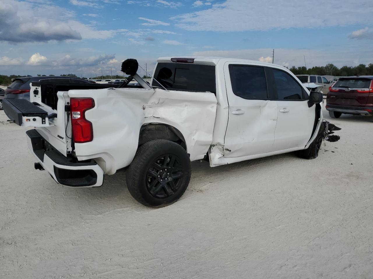 2022 Chevrolet Silverado VIN 2GCUDEED9N1514181 Copart auction photo, all over damage thumbnail 3