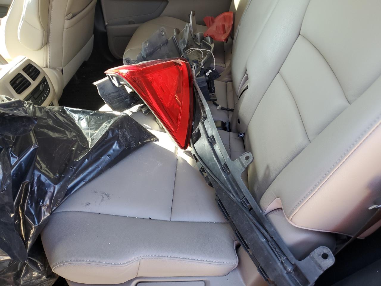 2019 Honda Pilot VIN 5FNYF6H96KB049845 Copart auction photo, all over / minor dent/scratches damage thumbnail 14