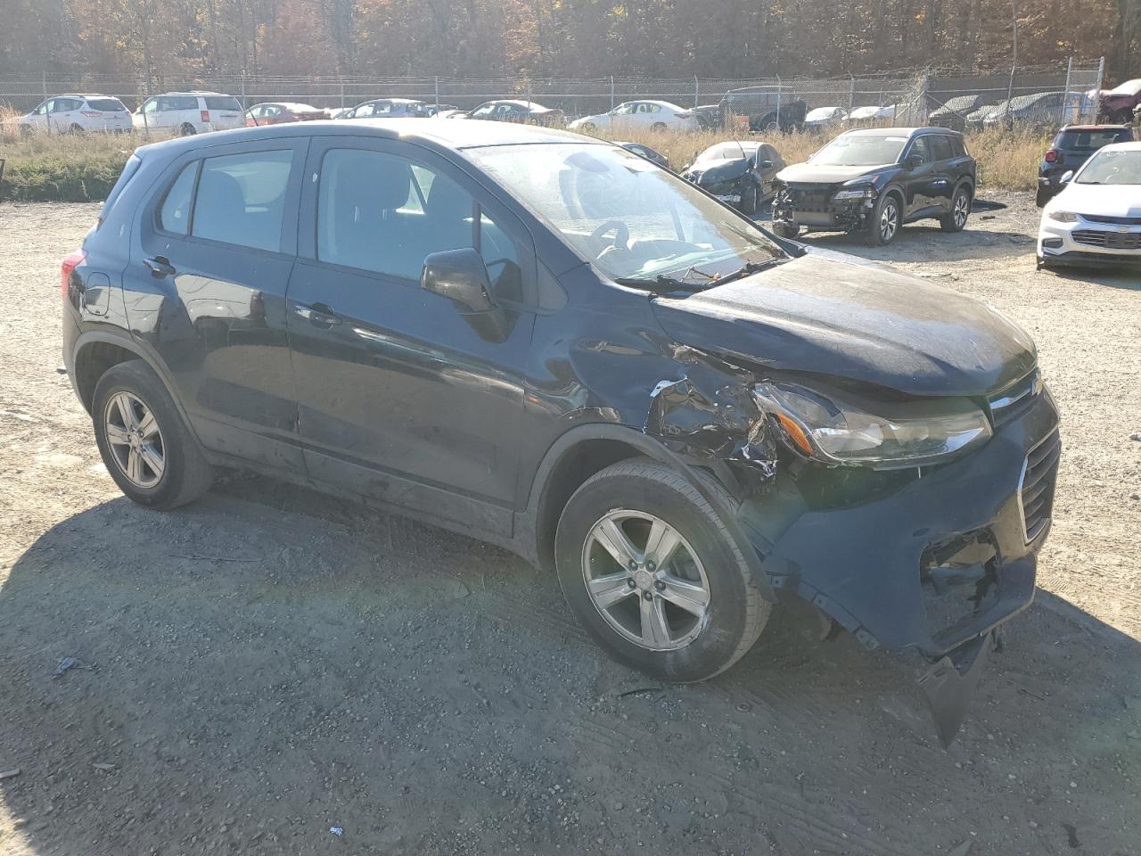 2018 Chevrolet Trax VIN 3GNCJNSB6JL157193 Copart auction photo, front end / minor dent/scratches damage thumbnail 4