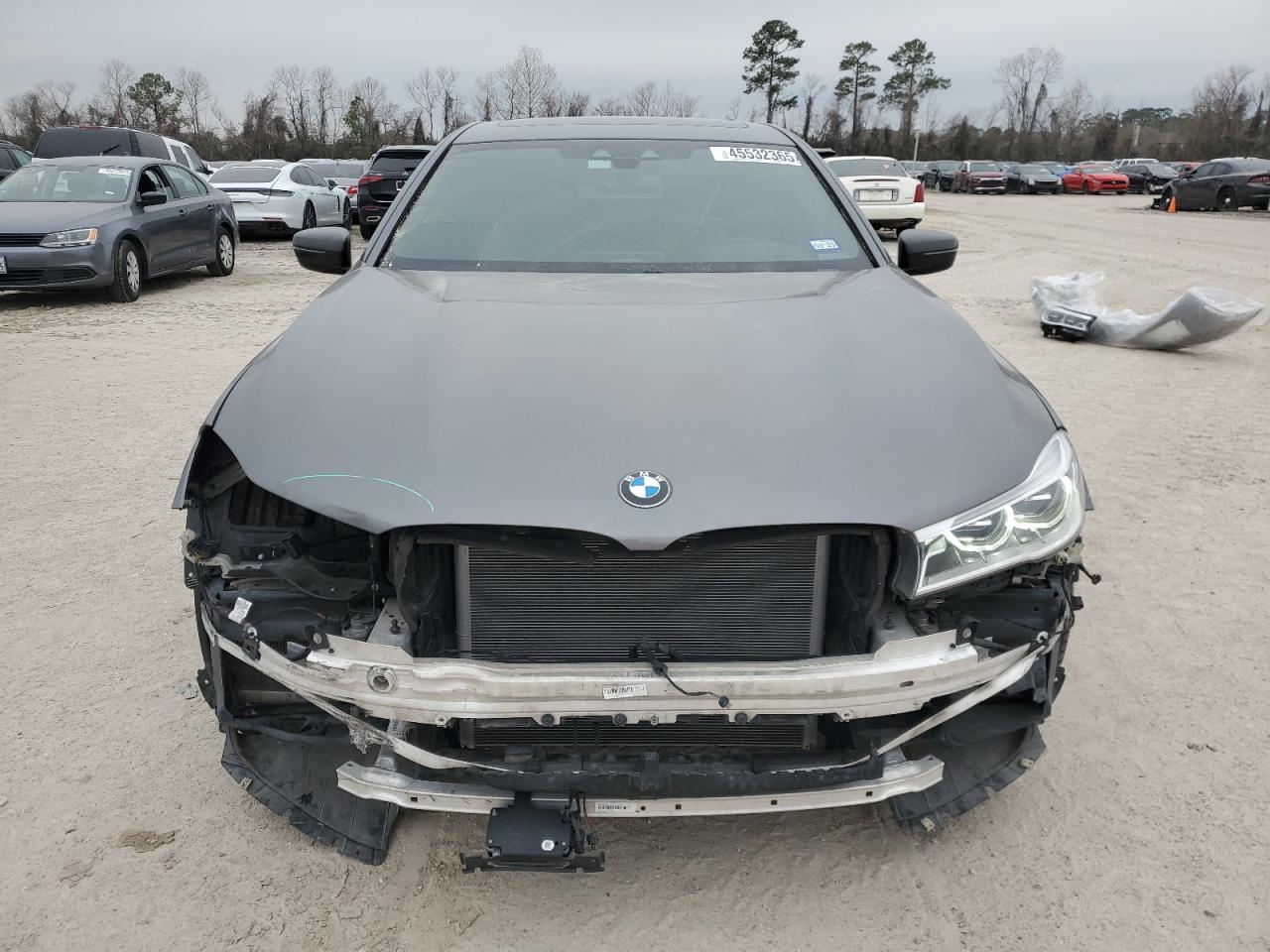 2018 BMW 7er VIN WBA7F0C59JGM24142 Copart auction photo, front end / minor dent/scratches damage thumbnail 5